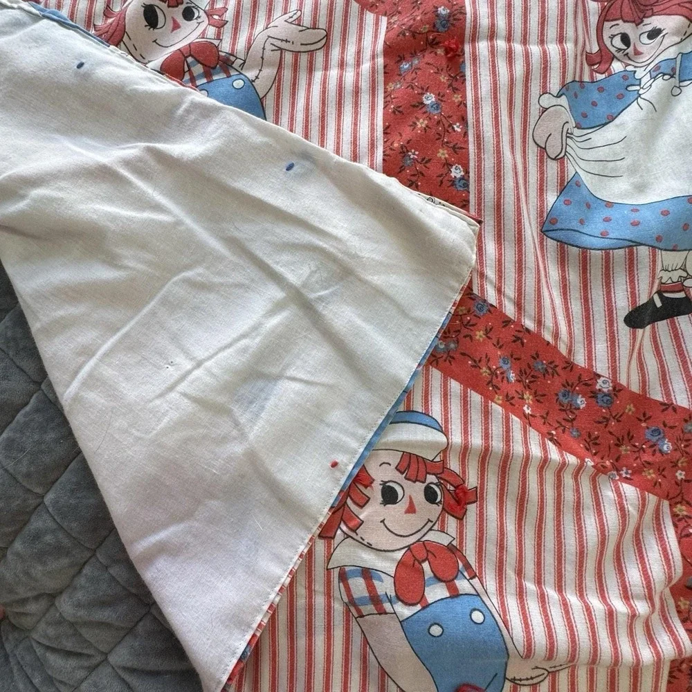Quilt Crib Raggedy Ann Andy Handmade Red Blue Hexagon Throw 57.5